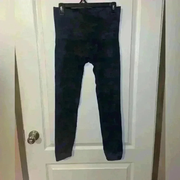 Spanx look at me now grey and black camo seamless slimming leggings size 1x - Picture 3 of 5